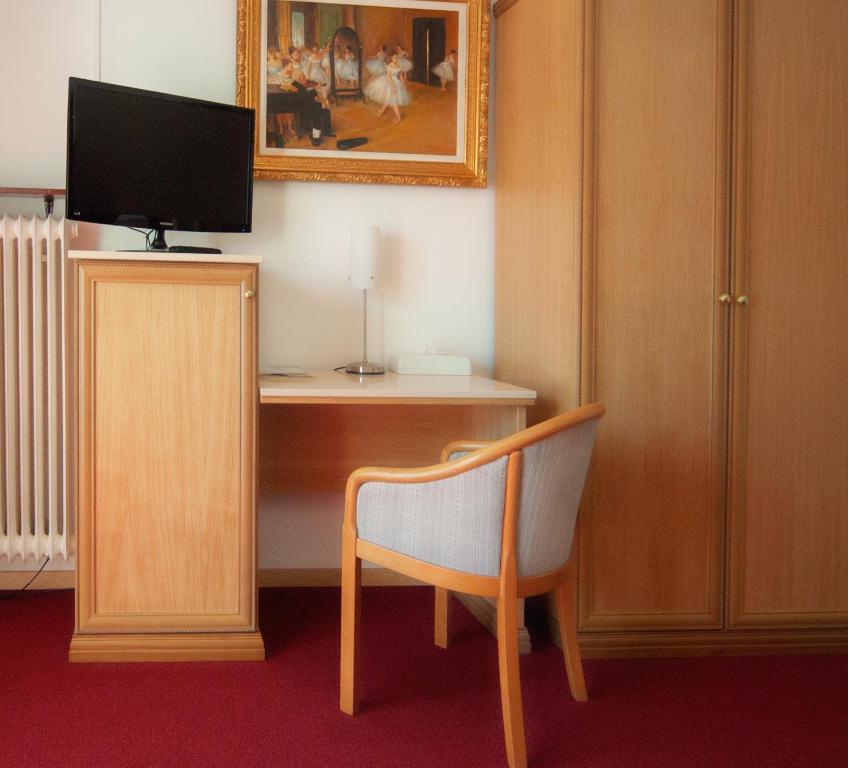 Hotel Dischma - Free Bus And Train Ticket Paradiso Room photo