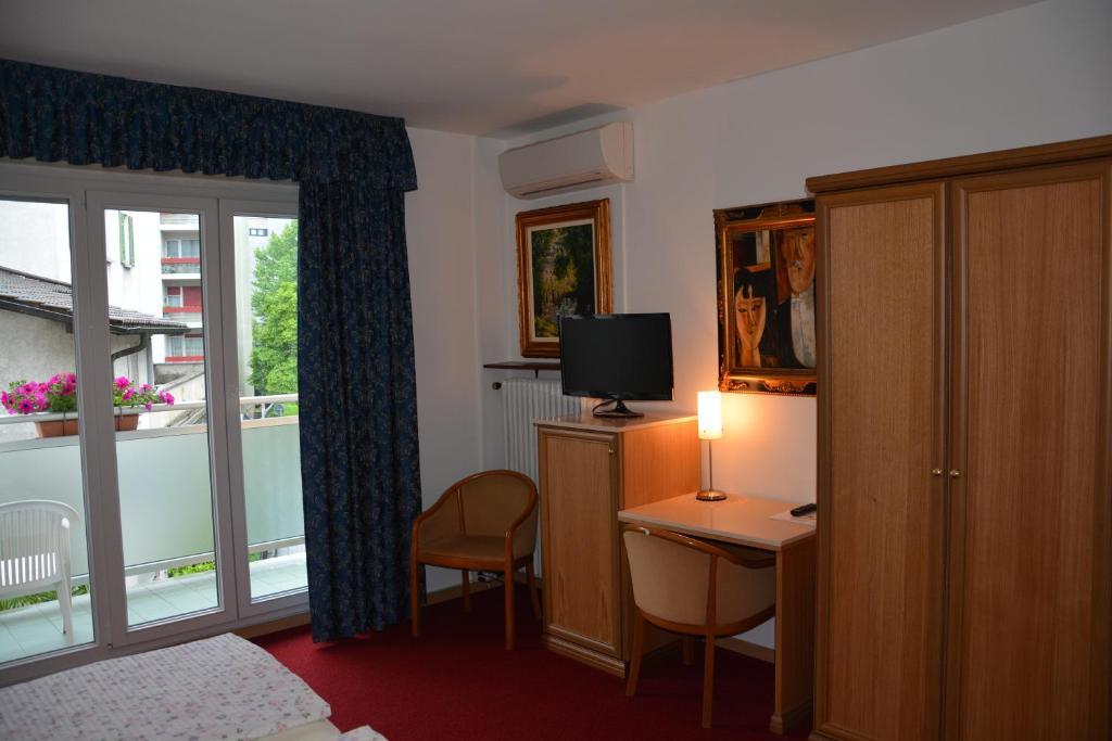 Hotel Dischma - Free Bus And Train Ticket Paradiso Room photo