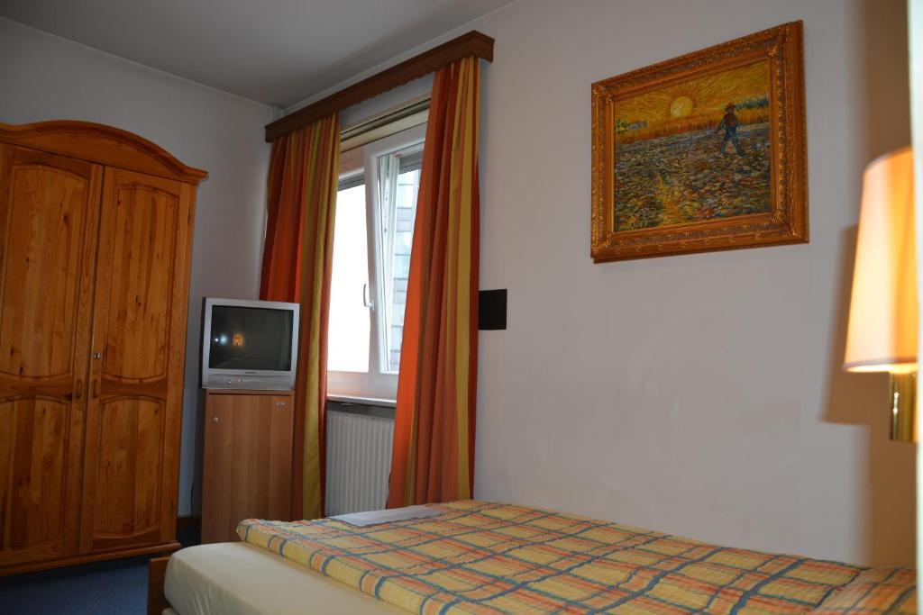 Hotel Dischma - Free Bus And Train Ticket Paradiso Room photo